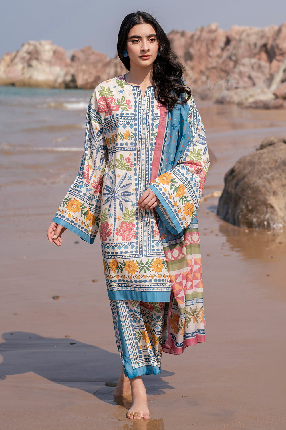 3 Pcs Unstitched Printed Lawn Suit DN-780