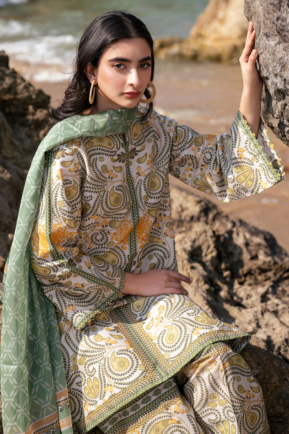 3 Pcs Unstitched Printed Lawn Suit DN-770