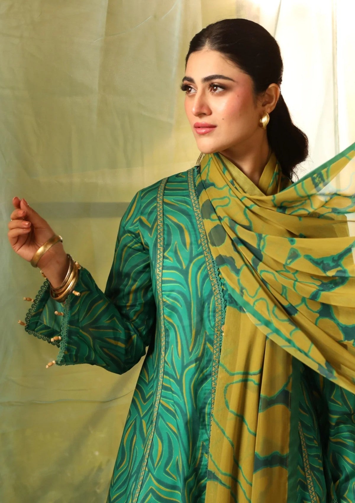 3 Pcs Unstitched Printed Lawn Suit DN-680