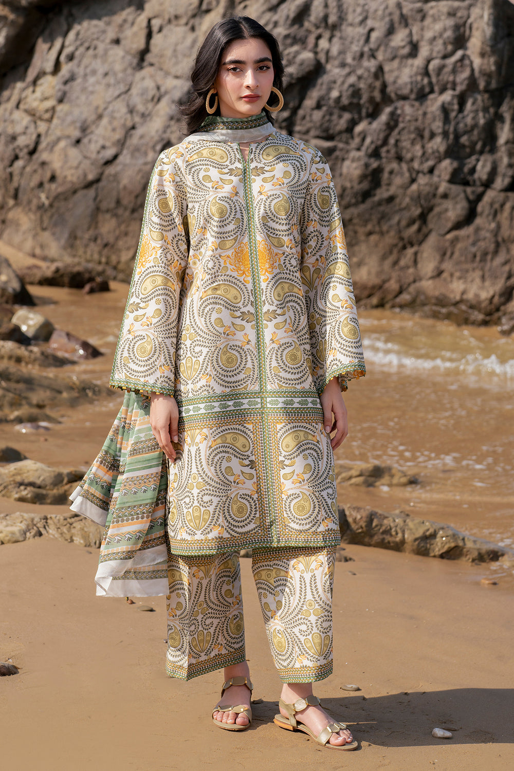 3 Pcs Unstitched Printed Lawn Suit DN-770