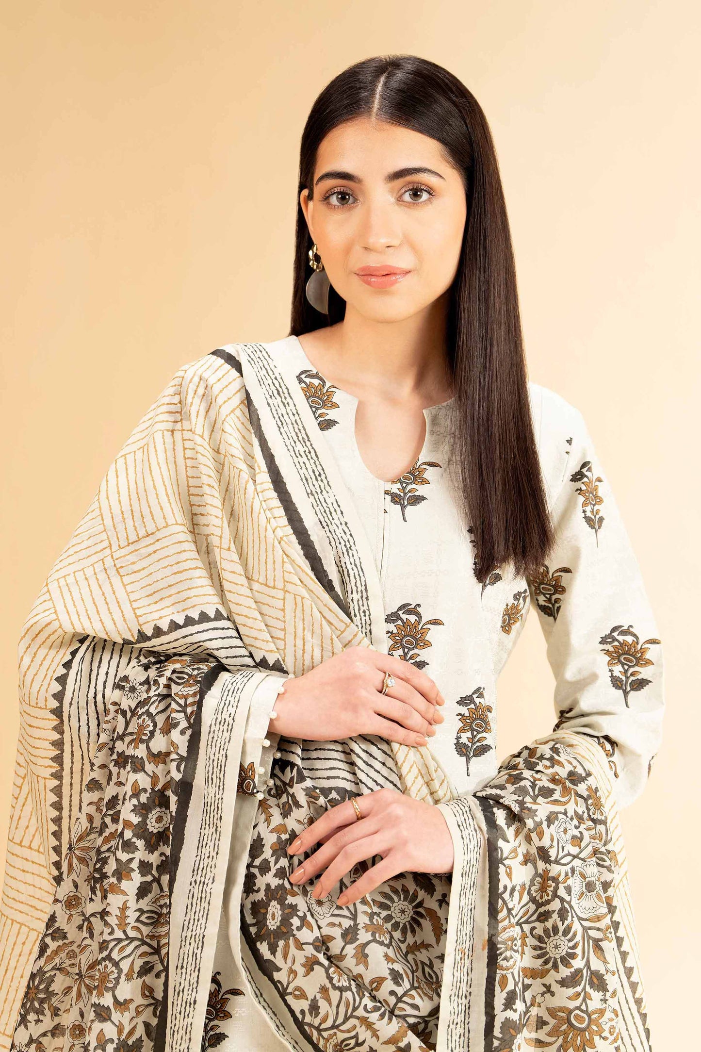 3 Pcs Uunstitched Printed Lawn By Nishat