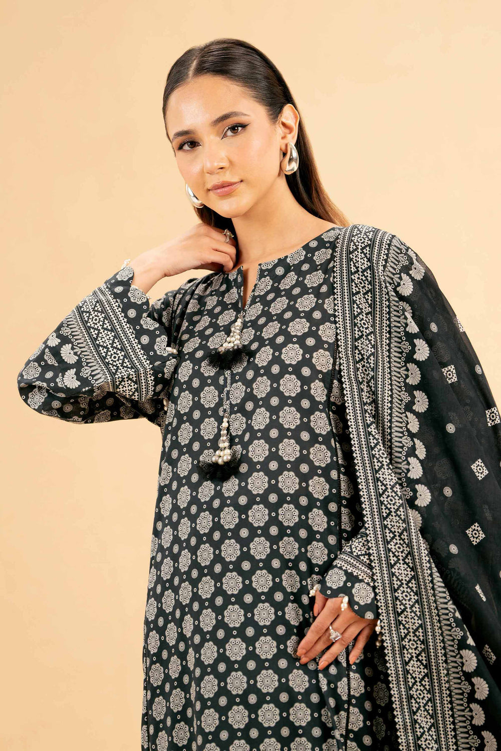3 Pcs Unstitched Printed Lawn Suit DN-630