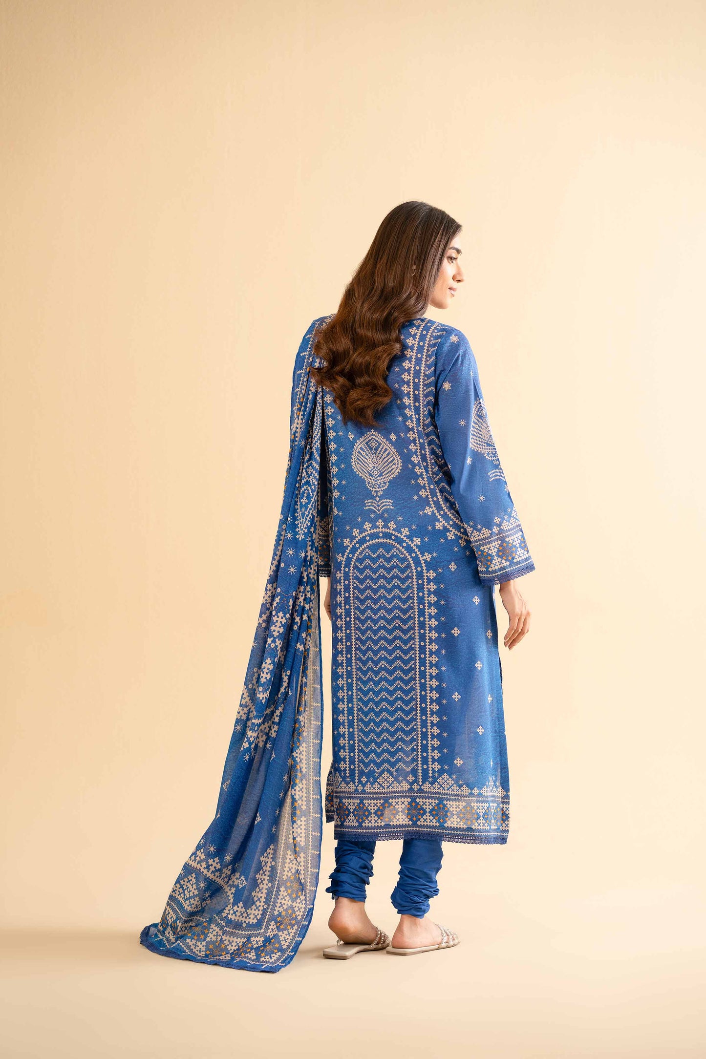 3 Pcs Unstitched Printed Lawn Suits By Nishat