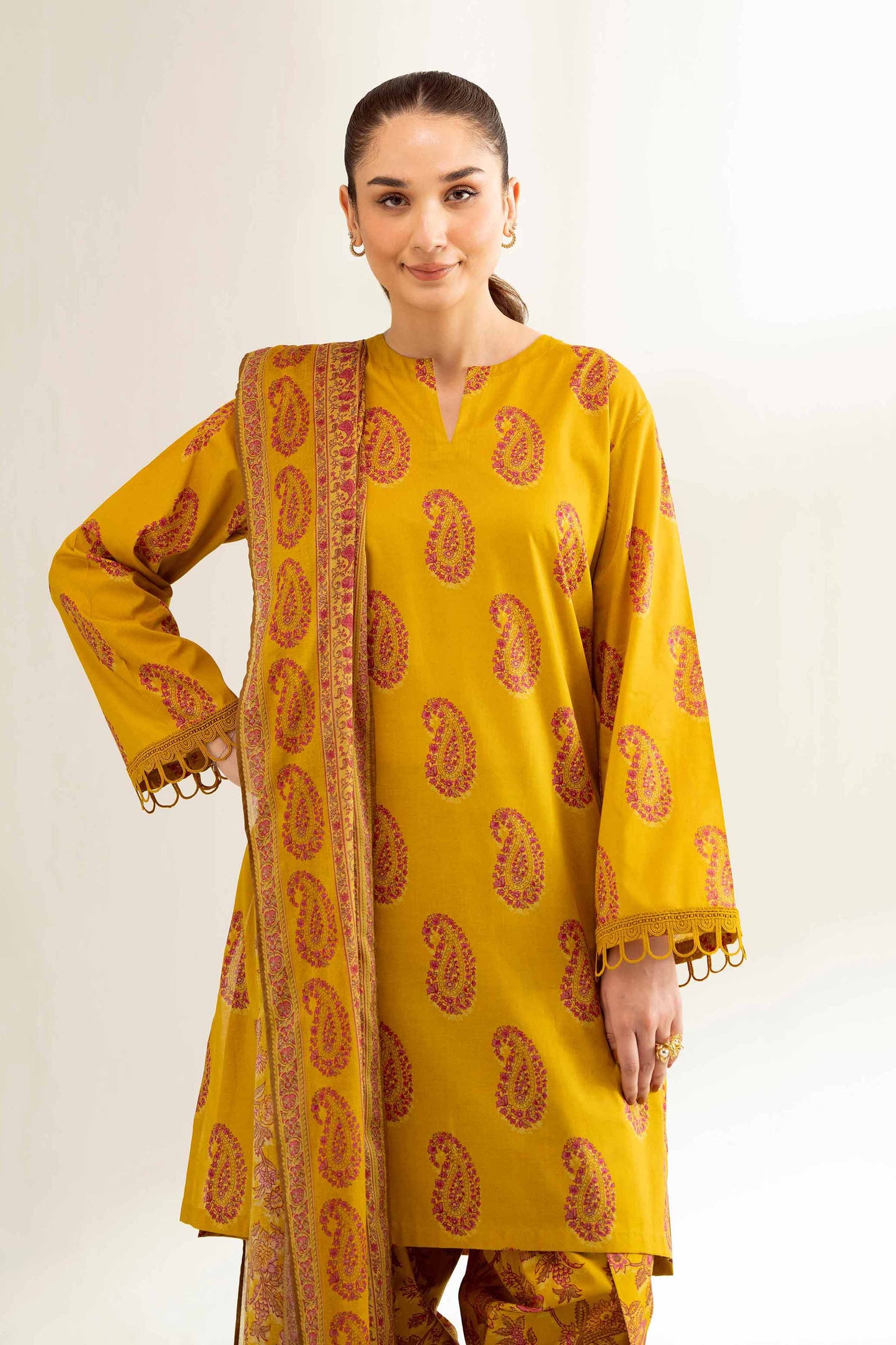 3 Pcs Unstitched Printed Lawn by Nishat