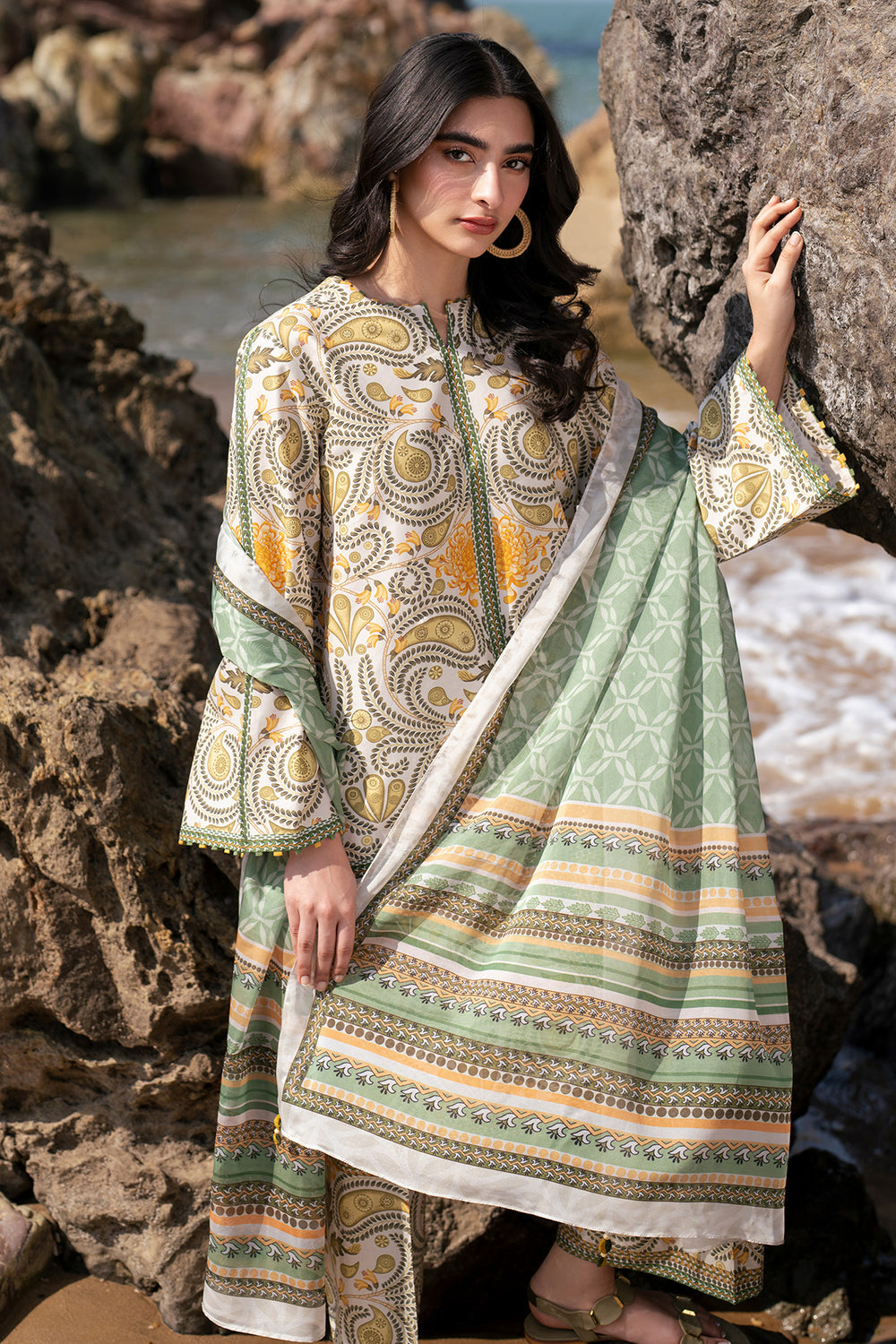 3 Pcs Unstitched Printed Lawn Suit DN-770