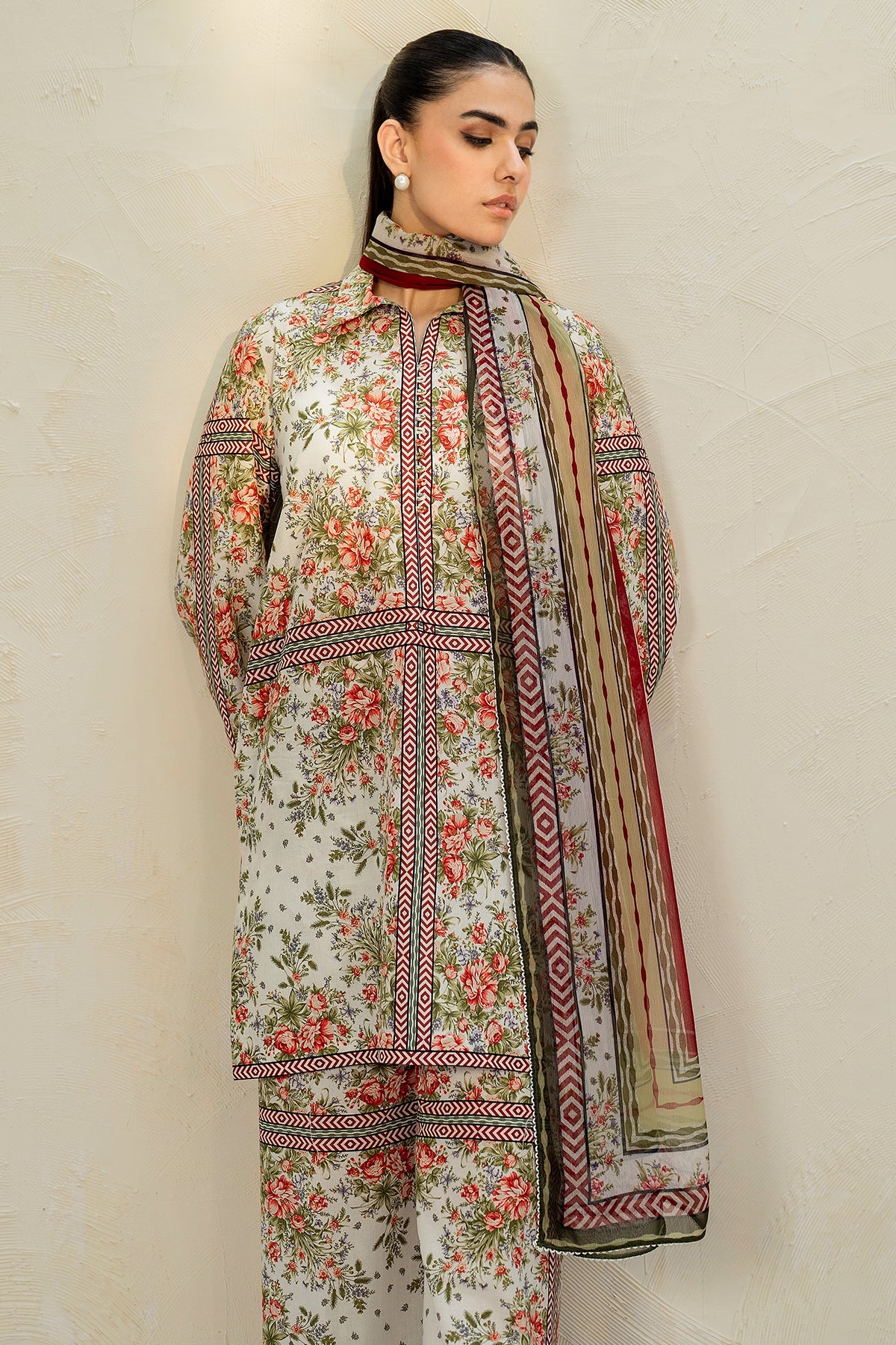 3 Pcs Unstitched Printed Lawn Suit DN-790