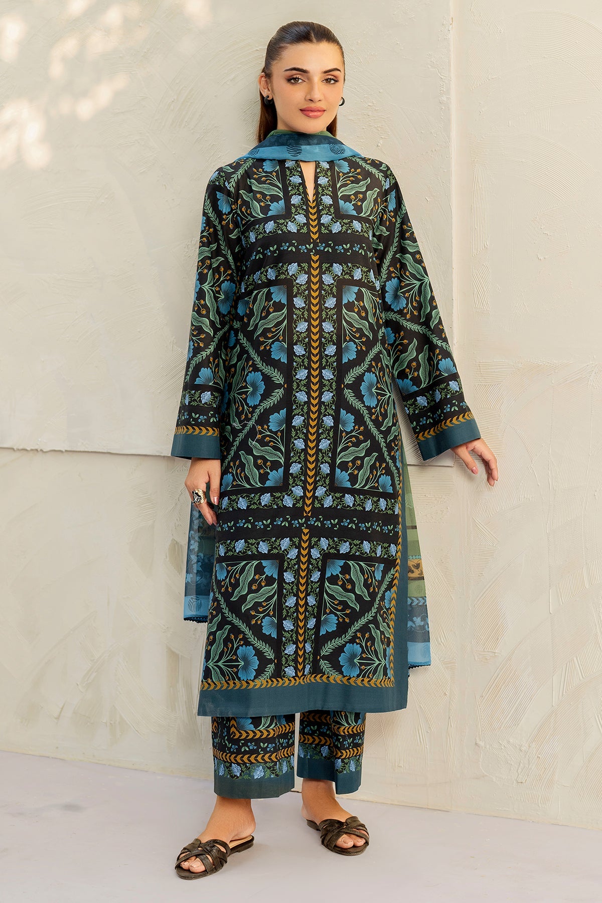 3 Pcs Unstitched Printed Lawn Suit DN-800
