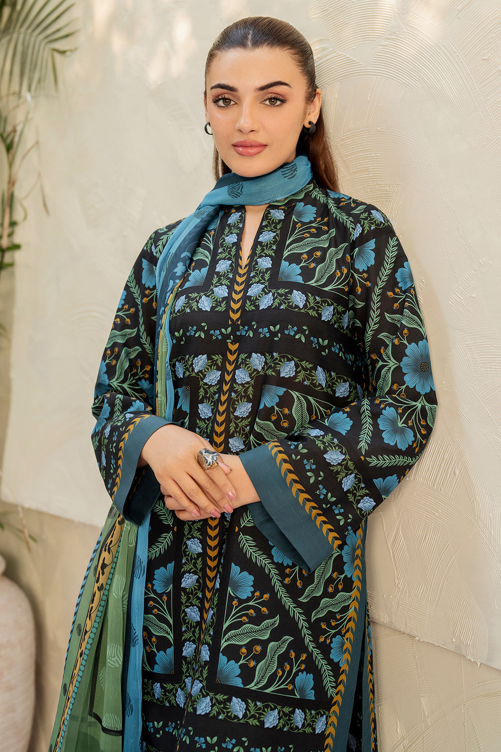 3 Pcs Unstitched Printed Lawn Suit DN-800