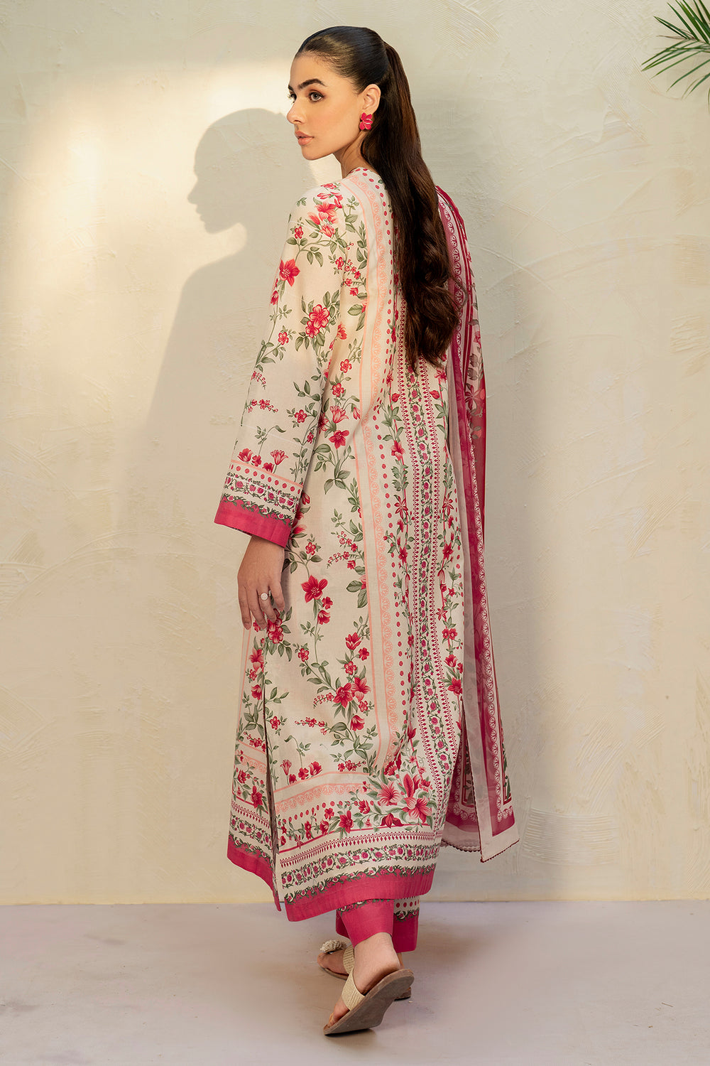 3 Pcs Unstitched Printed Lawn Suit DN-810