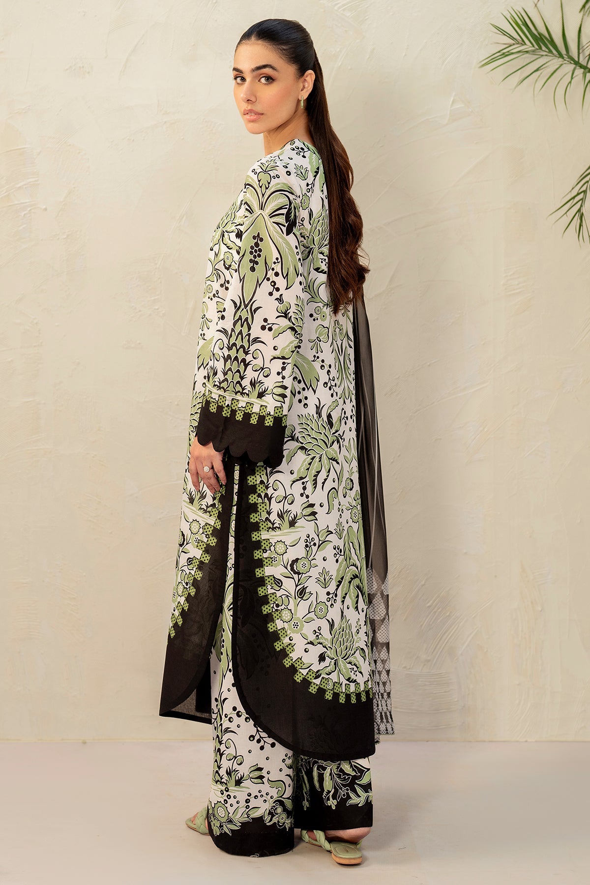 3 Pcs Unstitched Printed Lawn Suit DN-860