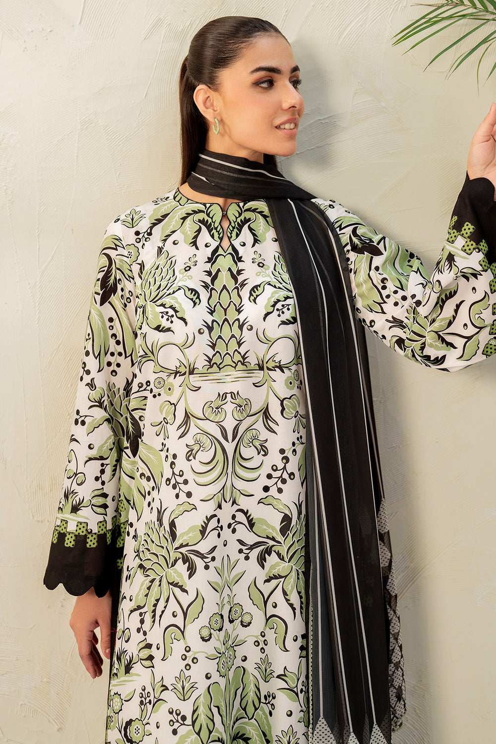 3 Pcs Unstitched Printed Lawn Suit DN-860