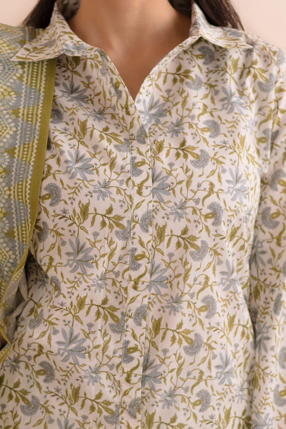 3 Pcs Unstitched Printed Lawn Suit DN-490