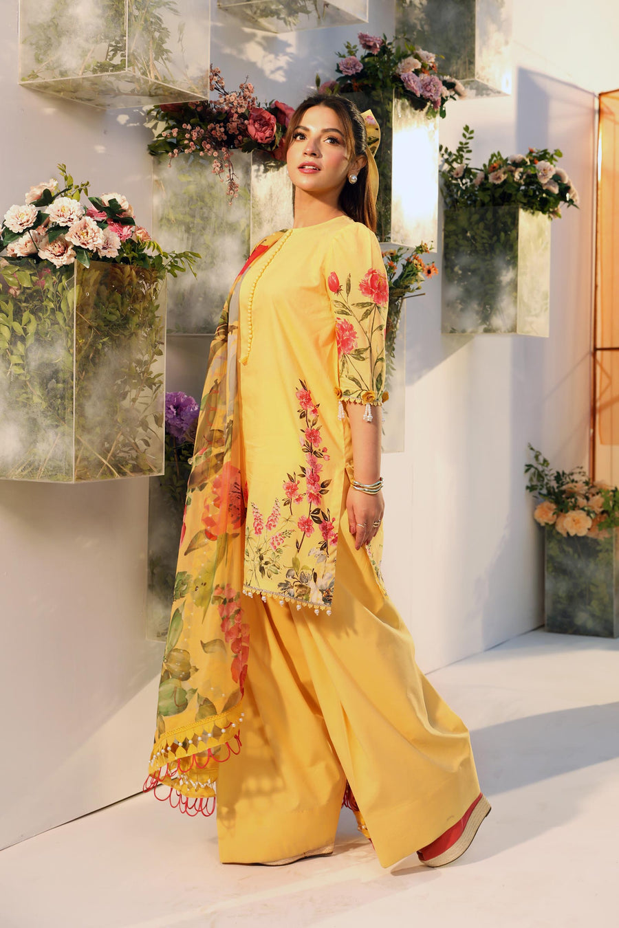 3 Pcs Unstitched Printed Lawn Suit DN-700